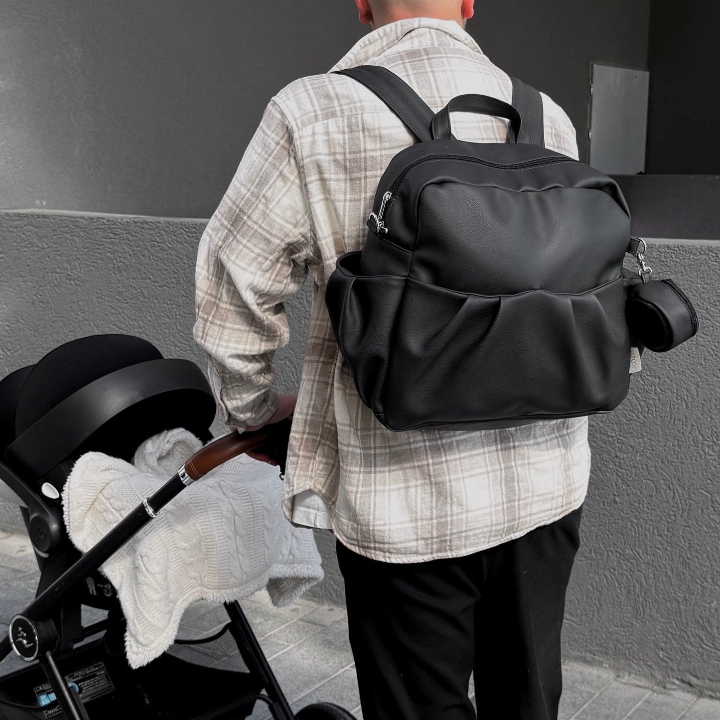 תיק החתלה - שחור